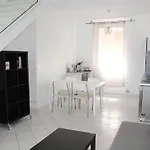 Enzo Paradise Apartment