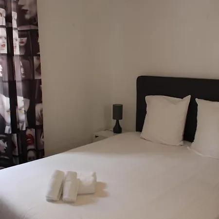 Enzo Paradise Apartment *