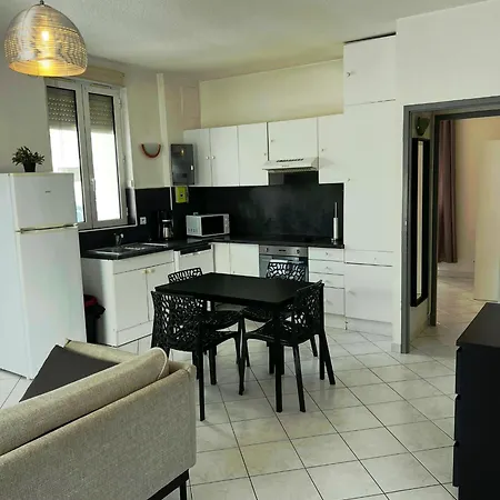 アパート Enzo Paradise