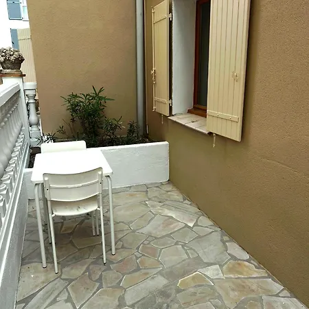 Enzo Paradise Apartment *