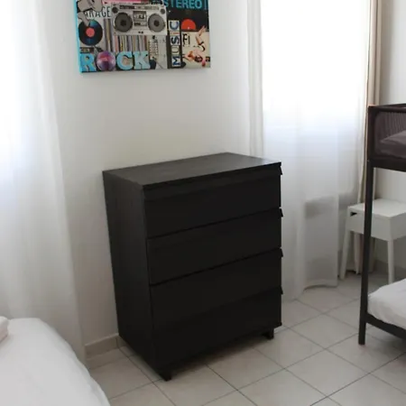 Enzo Paradise Apartment *